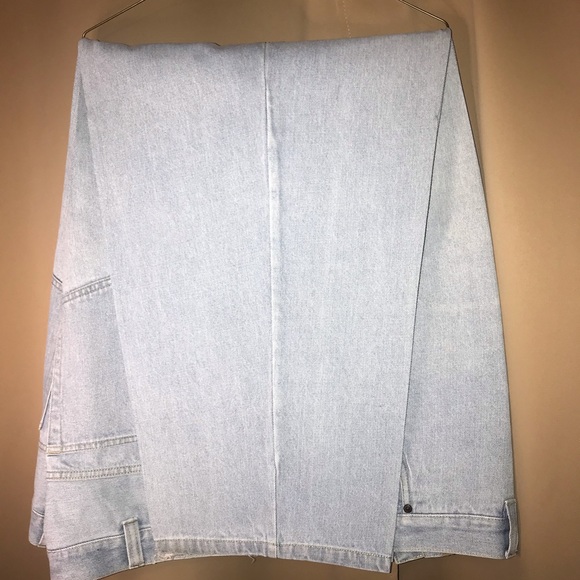 Clothes - Picture 3 of 8